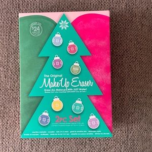 NWT makeup erasers